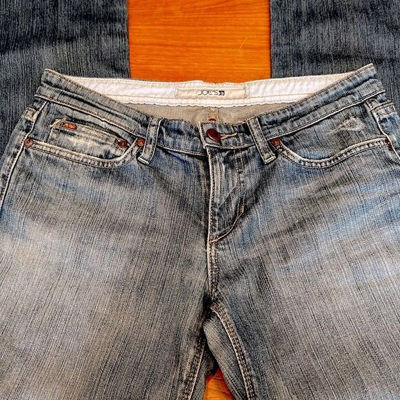 Joe’s Jeans USA 29 fading and whiskering - Picture 3 of 11